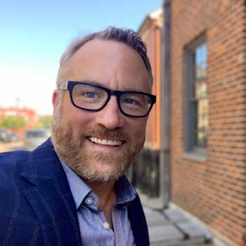 Headshot of Robert Govero